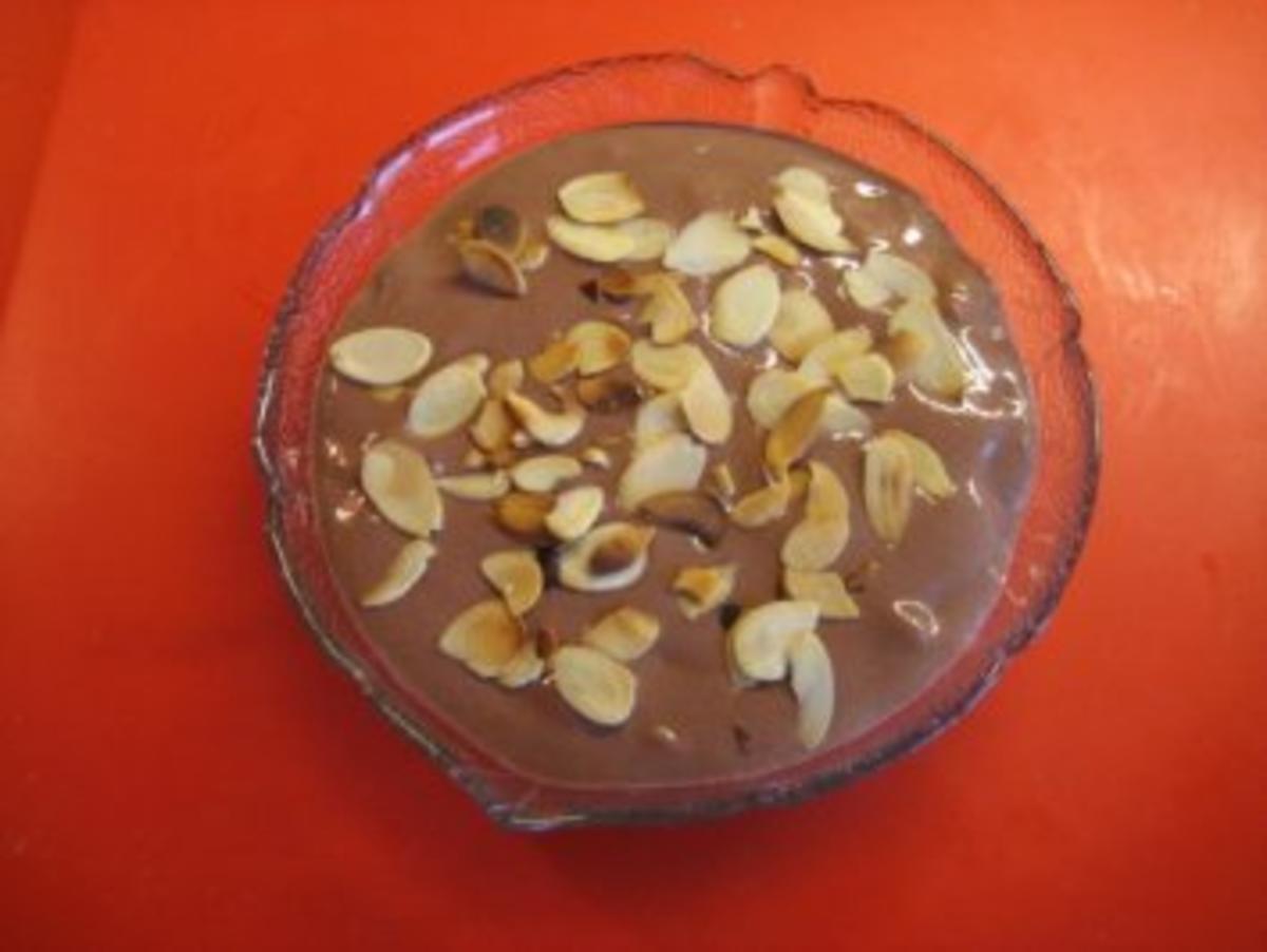 Schokoladen - Cremepudding mit Bananenstückchen - Rezept