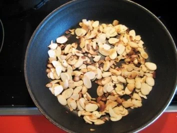 Rezept: Schokoladen - Cremepudding mit Bananenstückchen Bild Nr. 4 Schokoladen - Cremepudding mit Bananenstückchen - Rezept - Bild Nr. 4