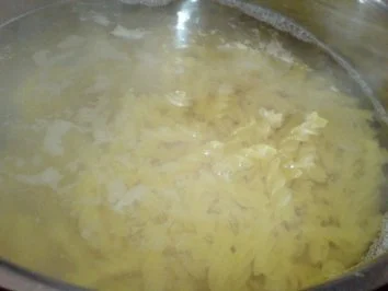 Nudeln mit Tomaten-Cremesoße oder mit Tomaten-Buttersoße - Rezept - Bild Nr. 4