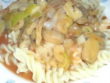 Nudeln mit Tomaten-Cremesoße oder mit Tomaten-Buttersoße - Rezept - Bild Nr. 7