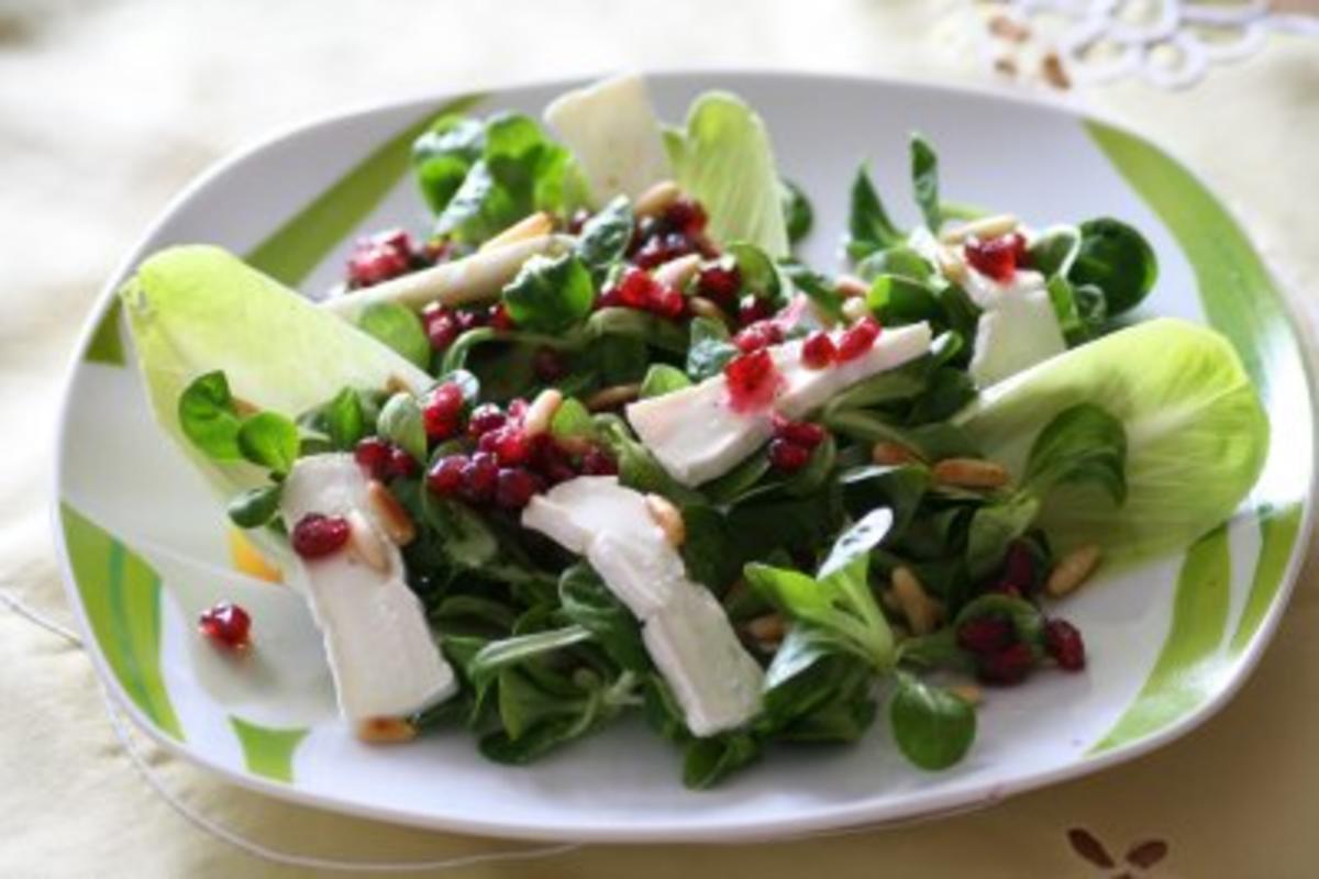 Bilder für Salat mit Ziegenkäse und Granatapfel-Vinaigrette - Rezept