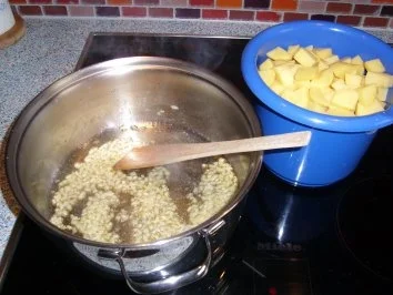 Rezept: Kartoffelsuppe Bild Nr. 2 Kartoffelsuppe - Rezept - Bild Nr. 2