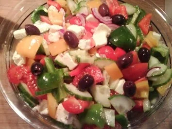 Rezept: Salat ~ Griechischer Art ~ Salat ~ Griechischer Art ~ - Rezept