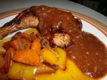 Süß-sauer geschmorte Hähnchenschenkel - Rezept - Bild Nr. 2