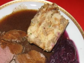 Tassenknödel  2   halb weiß- halb graubrot - Rezept - Bild Nr. 2