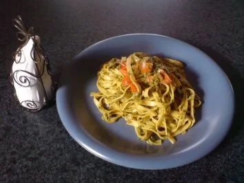 Tagliatelle in Spinat - Rezept