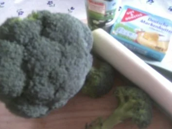 Rezept: Brokoli-Porree-Süppchen Bild Nr. 2 Brokoli-Porree-Süppchen - Rezept - Bild Nr. 2