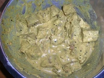 Satay-Spieße mit Erdnusssauce an Wildreis und Paprikagemüse asiatisch - für alle Liebhaber der indonesischen Küche - aber wirklich total lecker - Rezept - Bild Nr. 3