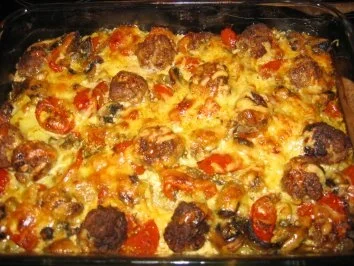 Kartoffel-Pilz Gratin mit Hackbällchen - Rezept