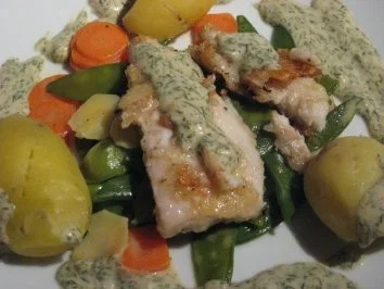 Pangasius Filet auf buntem Gemüse - Rezept