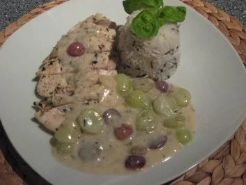 Paradies-Hühnchen mit Thymian & Weintrauben - Rezept