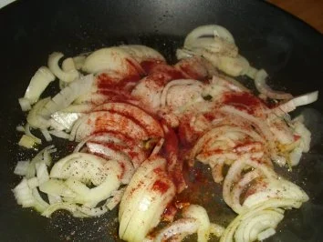 Rezept: Deftiges Zwiebelsteak mit Apfelchutney Bild Nr. 2 Deftiges Zwiebelsteak mit Apfelchutney - Rezept - Bild Nr. 2