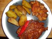 Deftiges Zwiebelsteak mit Apfelchutney - Rezept