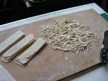 Selbstgemachte Nudeln für eigene Suppen - Rezept - Bild Nr. 5