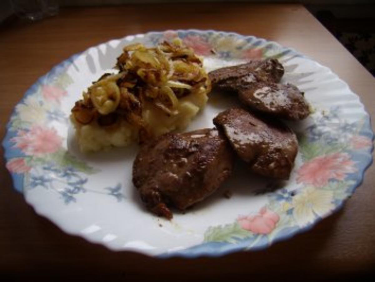 Putenleber mit Zwiebeln und Stampfkartoffeln - Rezept - kochbar.de