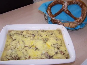 Bayerischer Knödel-Wurst-Auflauf - Rezept