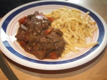 Rindergeschnetzeltes in Biersosse und Spätzle - Rezept