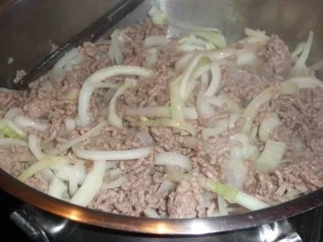 Geschmortes Zwiebelhackfleisch - Rezept - Bild Nr. 4