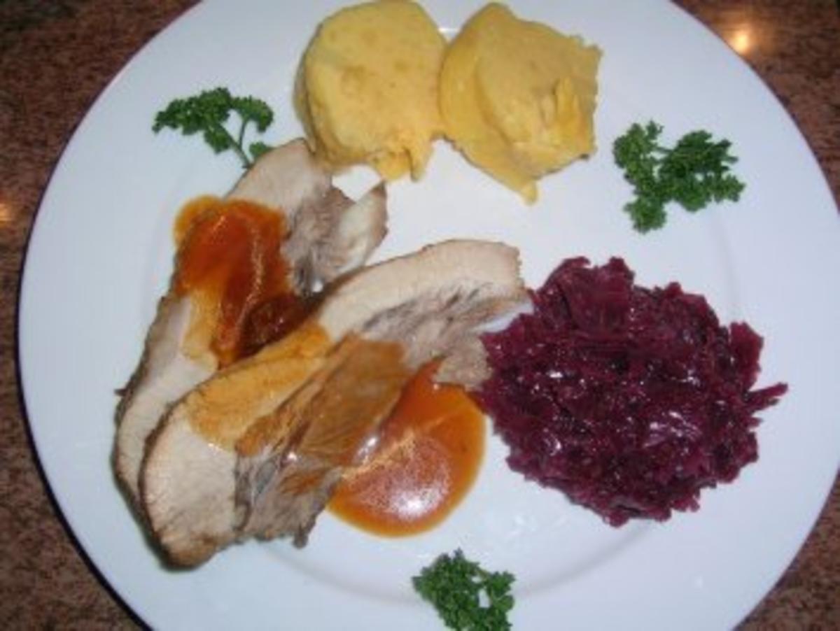 Dicke Rippe in Altbiersauce mit Kartoffel-Guglhupf-Pudding an Rotkraut (leckere Hausmannskost) - Rezept - Bild Nr. 2