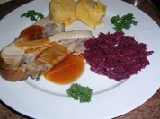 Dicke Rippe in Altbiersauce mit Kartoffel-Guglhupf-Pudding an Rotkraut (leckere Hausmannskost) - Rezept