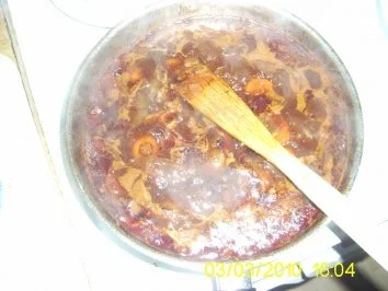 Rosa gebratene Barbarie-Entenbrust mit Honig-Ingwer-Jus auf Blaukraut und Semmelknödel - Rezept - Bild Nr. 10