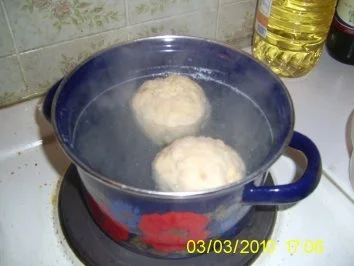 Rosa gebratene Barbarie-Entenbrust mit Honig-Ingwer-Jus auf Blaukraut und Semmelknödel - Rezept - Bild Nr. 11