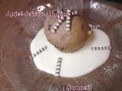 Apfel-Schoko-Muffins auf Vanillesossespiegel - Rezept