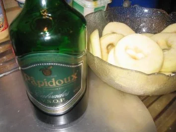 Rezept: Dessert: Karamelisierte Calvadosäpfel mit Eis........... Bild Nr. 7 Dessert: Karamelisierte Calvadosäpfel mit Eis........... - Rezept - Bild Nr. 7