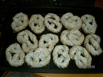 Blätterteigbrezeln gefüllt - Rezept