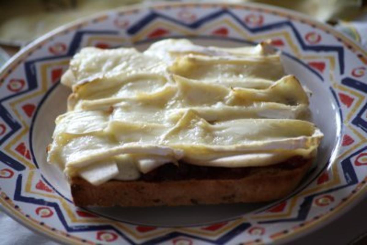 Bilder für Birnen-Camembert-Toast Rezept