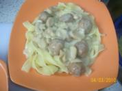 Köttbullar mit Bandnudeln - Rezept