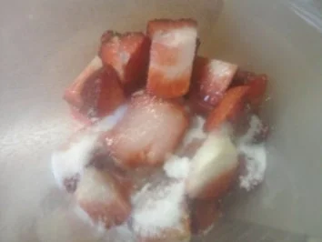 Rezept: Erdbeermilch Bild Nr. 3 Erdbeermilch - Rezept - Bild Nr. 3