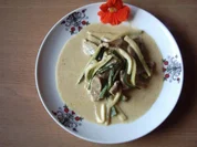 Zucchini mit Curry-Geschnetzeltem - Rezept