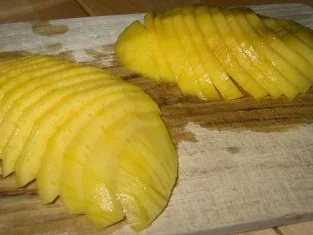 Fruchtiger Salat mit Hähnchenbruststreifen - Rezept - Bild Nr. 3