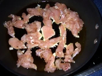 Fruchtiger Salat mit Hähnchenbruststreifen - Rezept - Bild Nr. 5