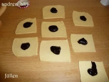 Buchteln in Vanillesauce - Rezept - Bild Nr. 7