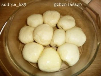 Buchteln in Vanillesauce - Rezept - Bild Nr. 9