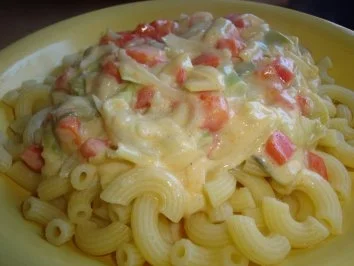 Hörnchennudeln mit Gemüse-Käsesauce - Rezept