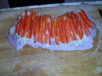 Putenrollbraten mit Sauerkraut-Paprikafülle - Rezept - Bild Nr. 3