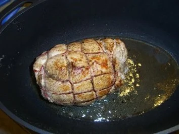 Putenrollbraten mit Sauerkraut-Paprikafülle - Rezept - Bild Nr. 6