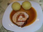Putenrollbraten mit Sauerkraut-Paprikafülle - Rezept