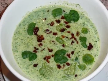 Süppchen: Cremesuppe mit Feldsalat und Kräutern - Rezept - Bild Nr. 2