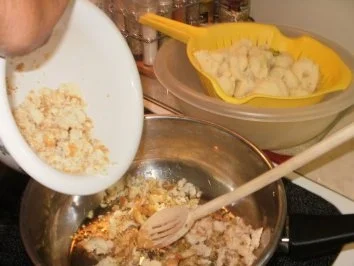 Blumenkohl mal schnell und gebraten- mit Knoblauch Brotkrummen - nur 4 Zutaten - Rezept - Bild Nr. 2