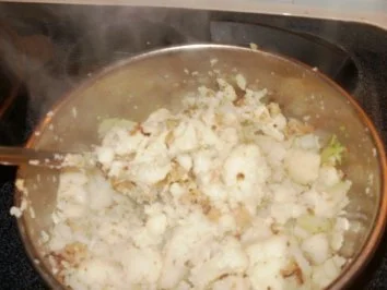 Blumenkohl mal schnell und gebraten- mit Knoblauch Brotkrummen - nur 4 Zutaten - Rezept - Bild Nr. 4