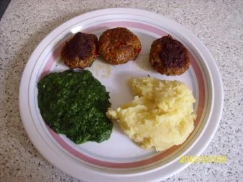 Frikadellen mit "Bumms" - Rezept - Bild Nr. 2