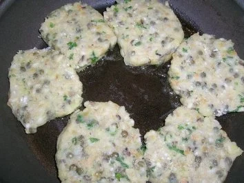 Rezept: Buntes Linsen-Reis-Kartoffel-Rösti - leckere Beilage - (ich hatte es mal zu meiner gefüllten Wachtel - aber für eine Freundin wieder "rausgekramt" Bild Nr. 5 Buntes Linsen-Reis-Kartoffel-Rösti - leckere Beilage - (ich hatte es mal zu meiner gefüllten Wachtel - aber für eine Freundin wieder "rausgekramt" - Rezept - Bild Nr. 5