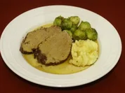 Rezept: Getrüffelter Kalbsbraten (Britt Hagedorn) Getrüffelter Kalbsbraten (Britt Hagedorn) - Rezept