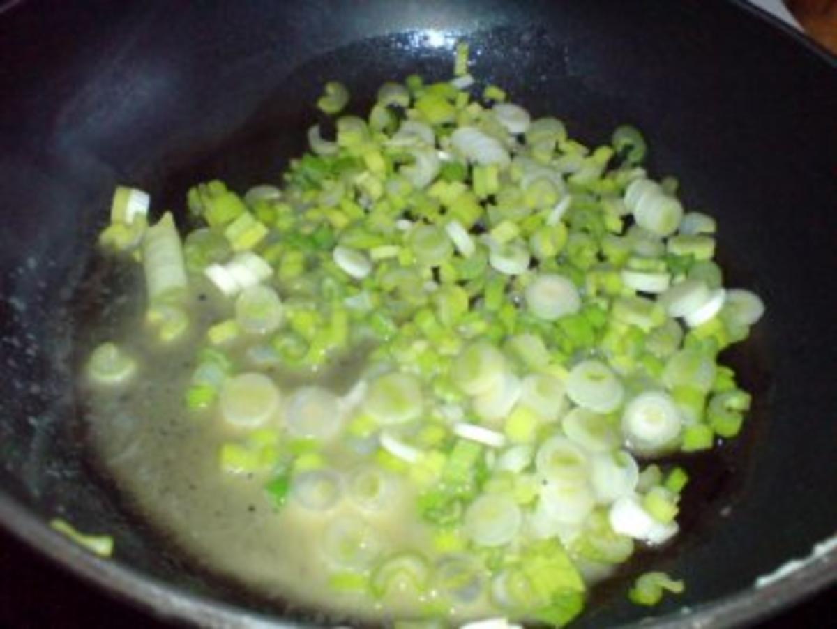 Kartoffelbrei mit Rührei und Gurkensalat - Rezept - Bild Nr. 11
