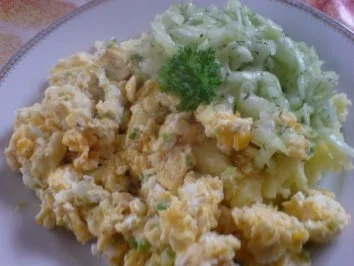 Kartoffelbrei mit Rührei und Gurkensalat - Rezept - Bild Nr. 17