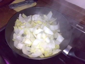 Rezept: Beilage: scharfer Chicoree Bild Nr. 2 Beilage: scharfer Chicoree - Rezept - Bild Nr. 2